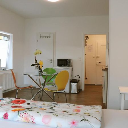 Helles Apartment Fuer 1-2 Pers. Mit Parkplatz Und Wifi Kraiburg am Inn Exteriör bild