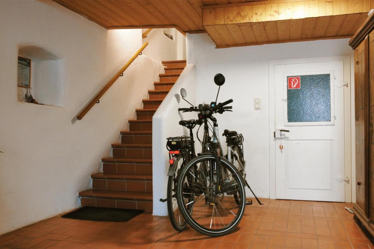 Helles Apartment Fuer 1-2 Pers. Mit Parkplatz Und Wifi Kraiburg am Inn Exteriör bild