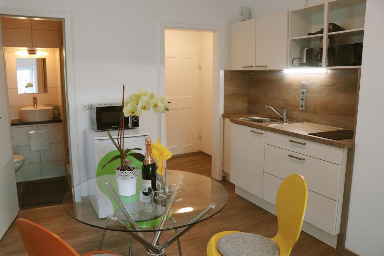 Helles Apartment Fuer 1-2 Pers. Mit Parkplatz Und Wifi Kraiburg am Inn Exteriör bild