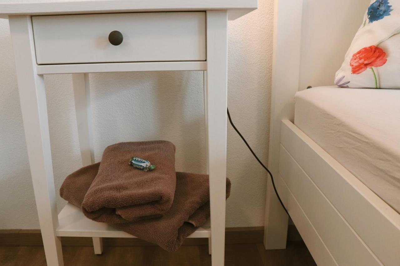 Helles Apartment Fuer 1-2 Pers. Mit Parkplatz Und Wifi Kraiburg am Inn Exteriör bild