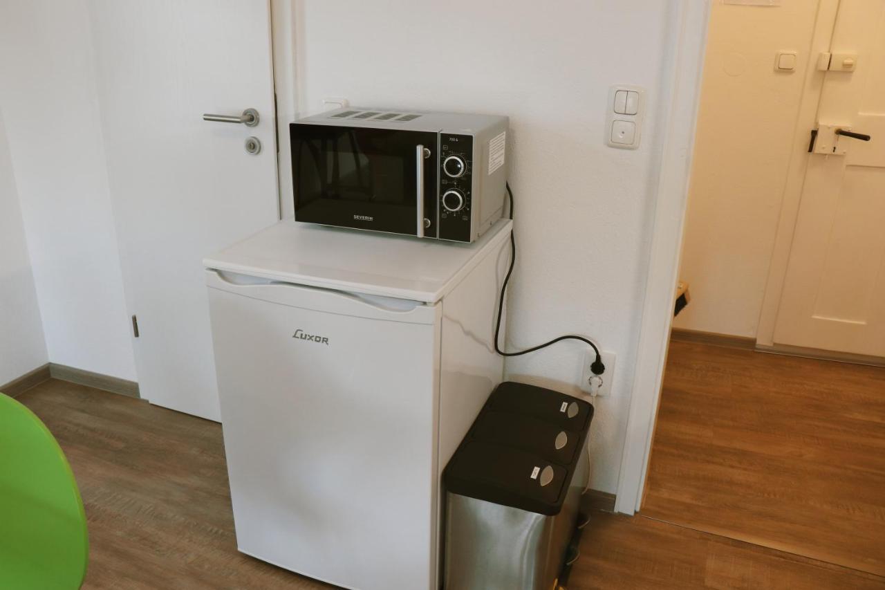 Helles Apartment Fuer 1-2 Pers. Mit Parkplatz Und Wifi Kraiburg am Inn Exteriör bild