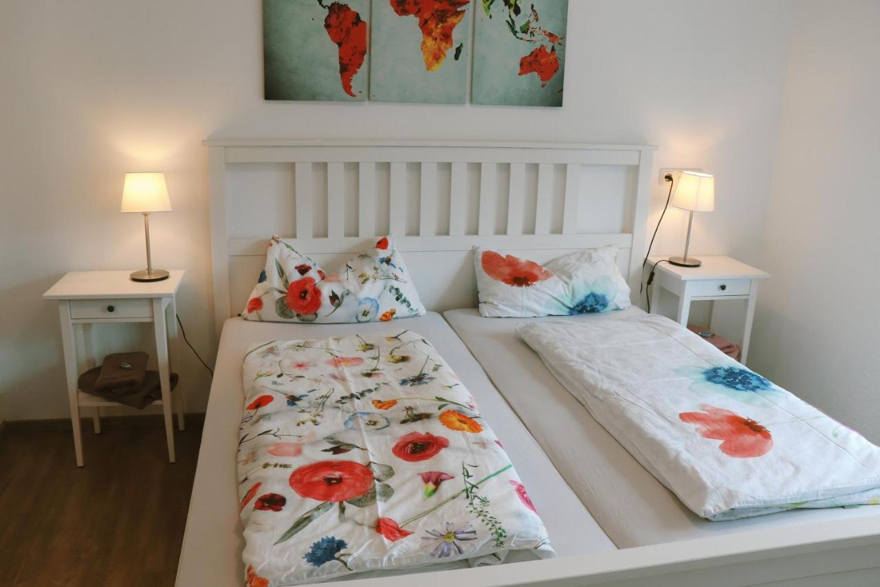Helles Apartment Fuer 1-2 Pers. Mit Parkplatz Und Wifi Kraiburg am Inn Exteriör bild