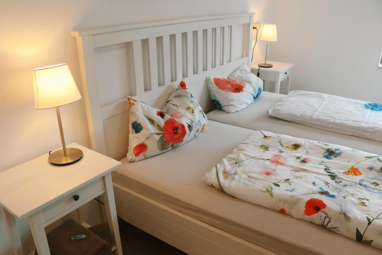 Helles Apartment Fuer 1-2 Pers. Mit Parkplatz Und Wifi Kraiburg am Inn Exteriör bild
