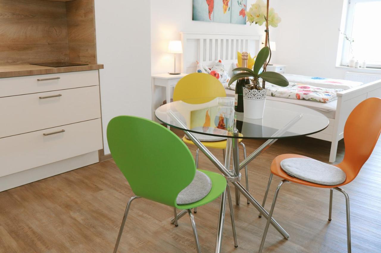 Helles Apartment Fuer 1-2 Pers. Mit Parkplatz Und Wifi Kraiburg am Inn Exteriör bild